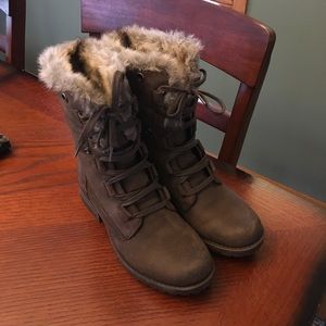 Comfortable lined Boots- Abeo